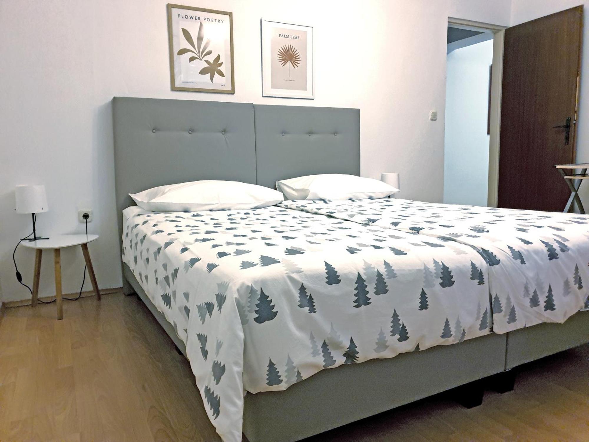Apartments Tena With Private Parking Пула Экстерьер фото