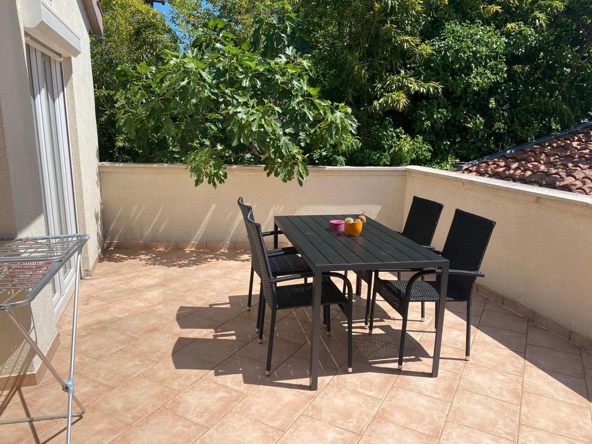 Apartments Tena With Private Parking Пула Экстерьер фото