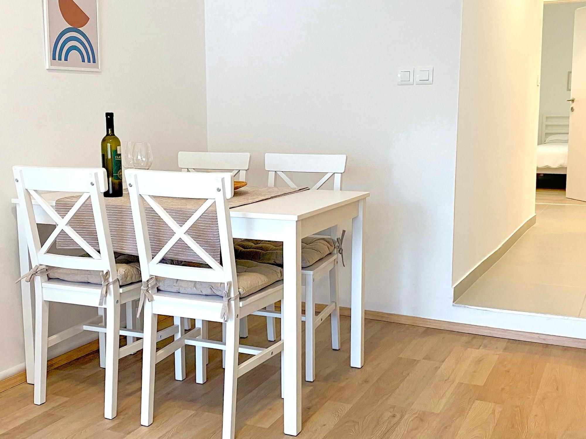 Apartments Tena With Private Parking Пула Экстерьер фото