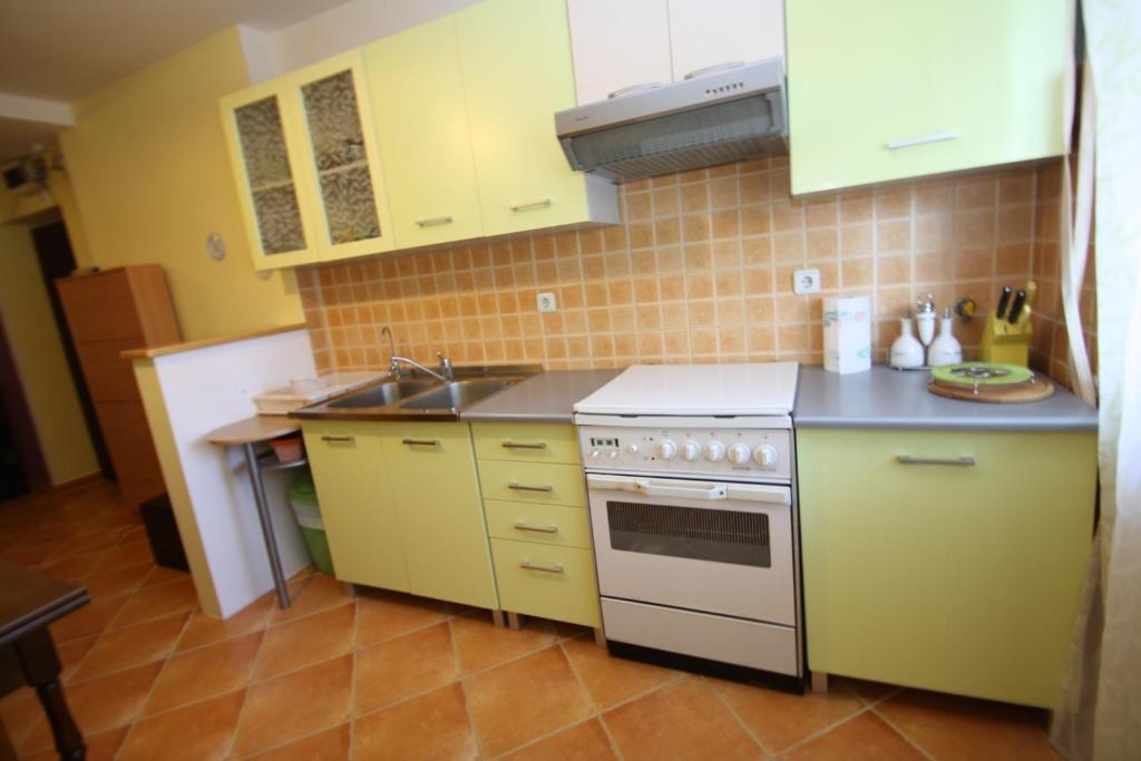 Apartments Tena With Private Parking Пула Номер фото