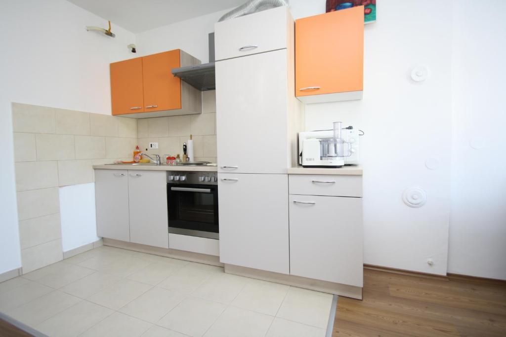 Apartments Tena With Private Parking Пула Номер фото